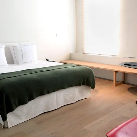 Julien Otel Anvers